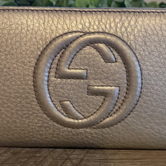 Authentic Gucci Metallic Soho Long Zippy Wallet - Picture 6 of 12